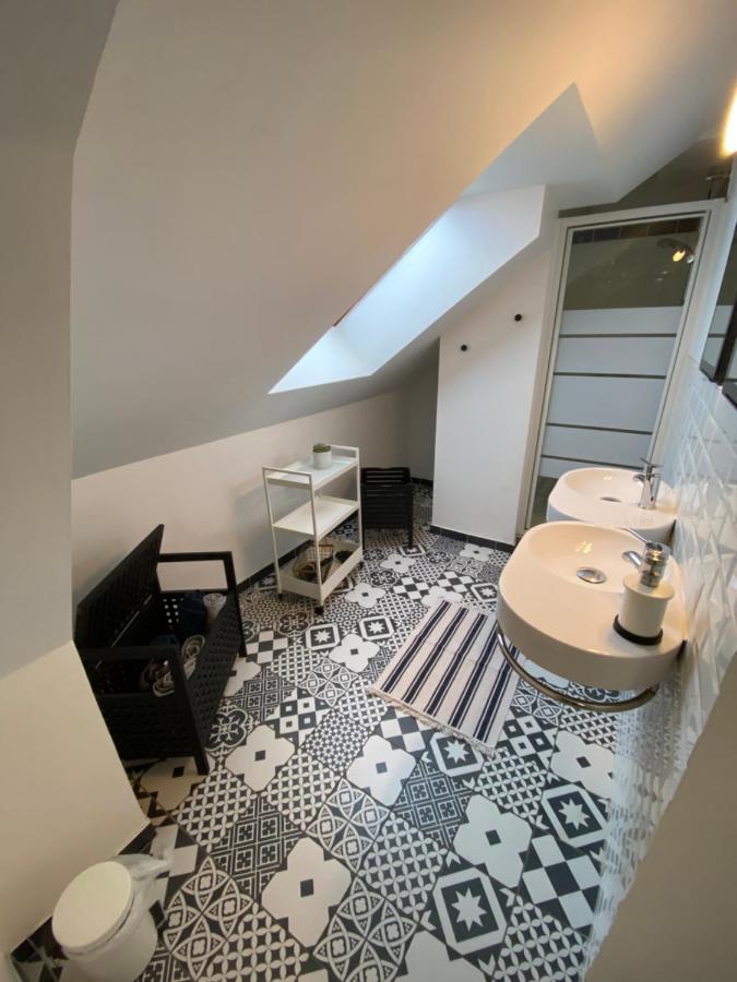 Appartement Hyper Centre Cathedrale Avec Parking Gratuit Amiens Exteriör bild